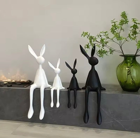 Einar – Moderne Hasen-Deko mit hängenden Beinen