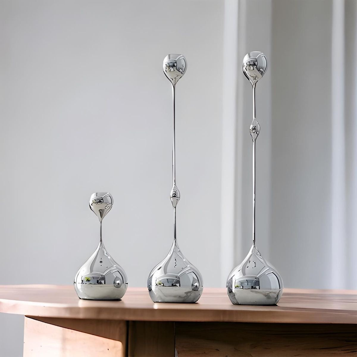 Nordic Elegance – 3er Set Silberne Tropfen-Kerzenhalter