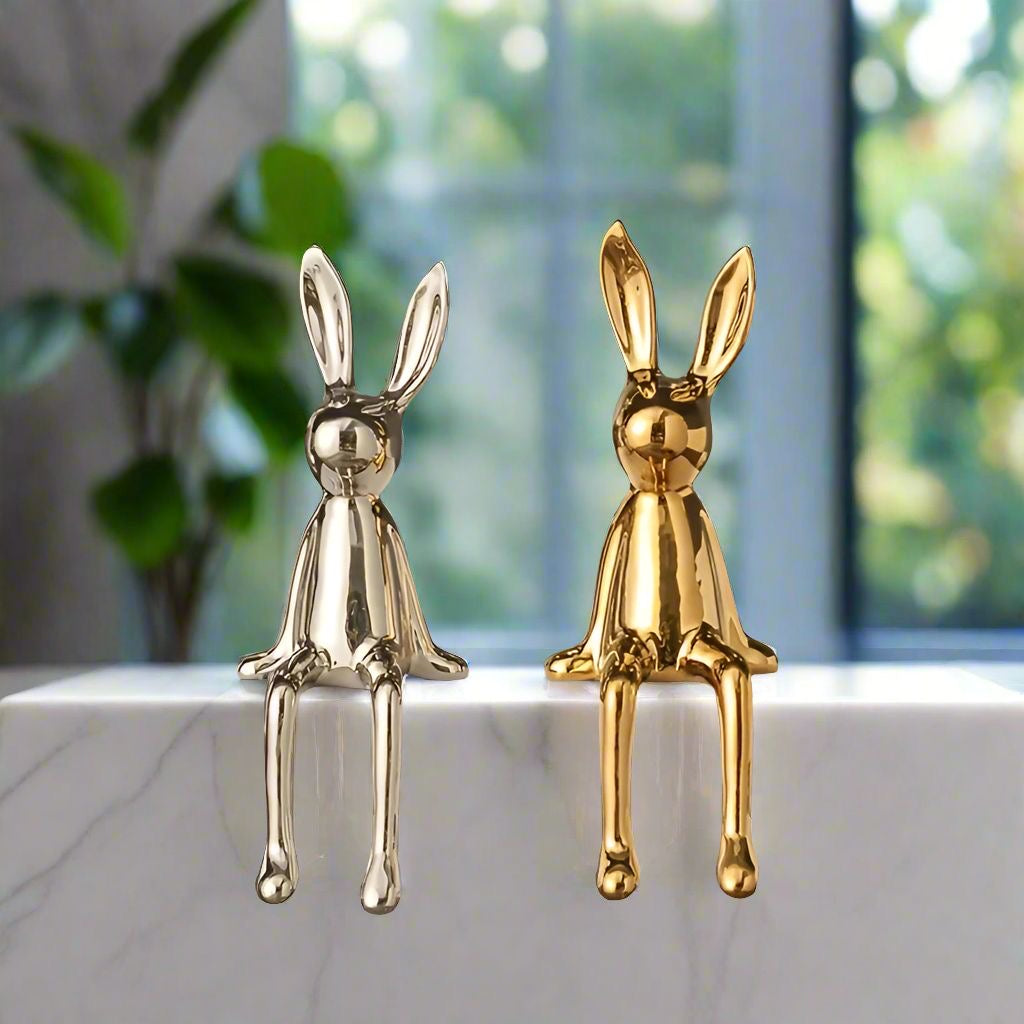 Skandinavische Hasenfigur „Nora“ – Elegante Deko mit hängenden Beinen